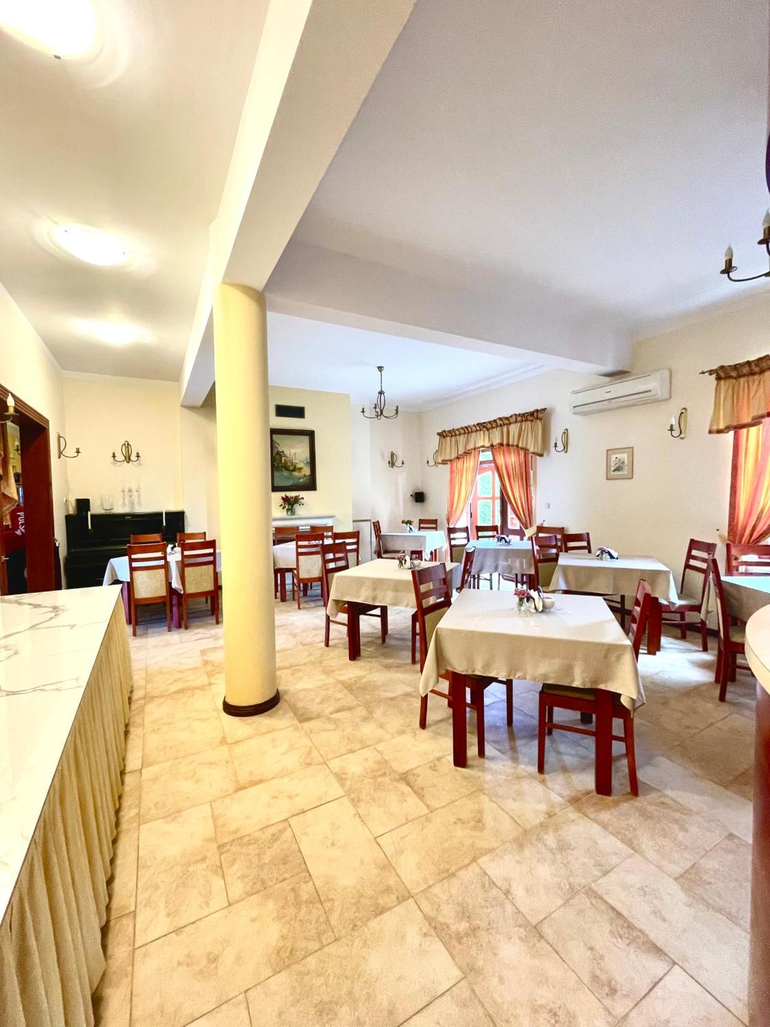 Villa Riviera -Adults Only Rewal Exterior foto